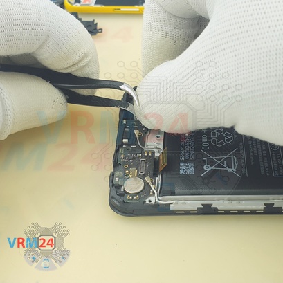 How to disassemble Xiaomi POCO M3 Pro, Step 11/4