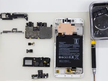 How to disassemble Xiaomi RedMi Note 5A