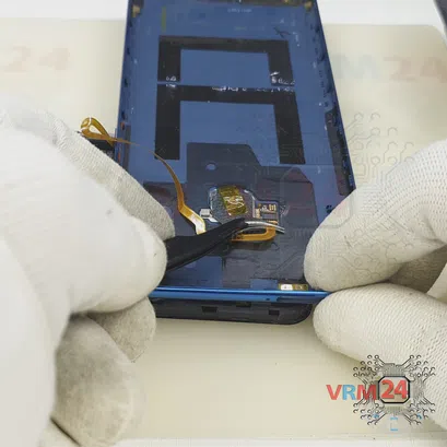 How to disassemble Huawei P Smart (2019), Step 3/6