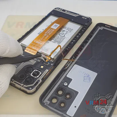Cómo desmontar Samsung Galaxy A12 SM-A125, Paso 4/3