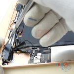 How to disassemble Apple iPad 9.7'' (6th generation), Step 11/4