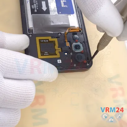 How to disassemble Samsung Galaxy A17 4G SM-A175, Step 4/3