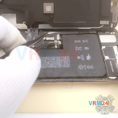 How to disassemble Apple iPhone 11 Pro Max, Step 6/3