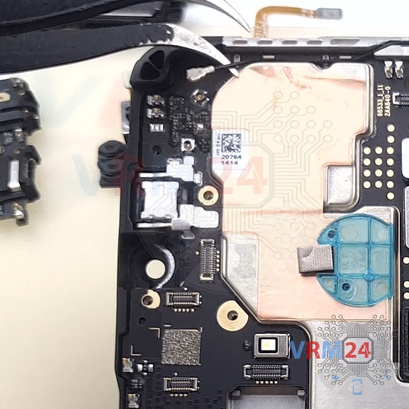 How to disassemble Realme C25, Step 12/3