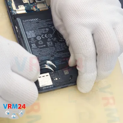 How to disassemble Realme 13+, Step 8/3
