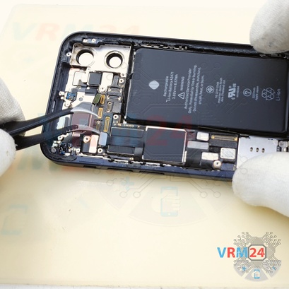 Cómo desmontar Apple iPhone 12 mini, Paso 14/4