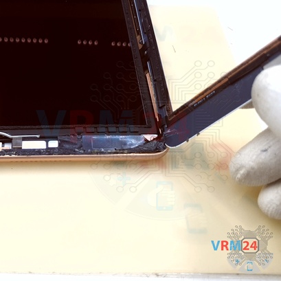 How to disassemble Apple iPad 9.7'' (6th generation), Step 2/7