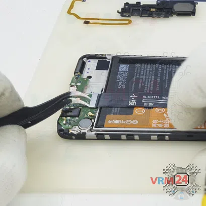 How to disassemble Huawei P Smart (2019), Step 10/3