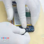 How to disassemble Realme 12, Step 8/2