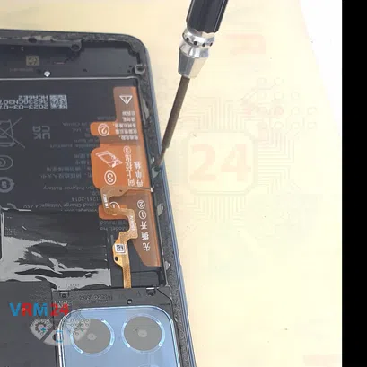 How to disassemble Honor X6, Step 8/3