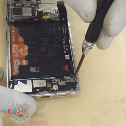 Как разобрать Huawei P50 Pro, Шаг 13/3