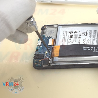How to disassemble Samsung Galaxy A23 SM-A235, Step 9/3