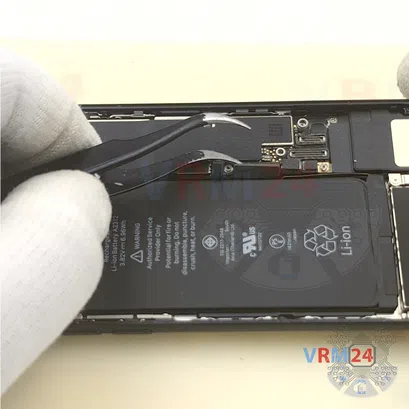 Como desmontar Apple iPhone SE (2nd generation) por si mesmo, Passo 16/4