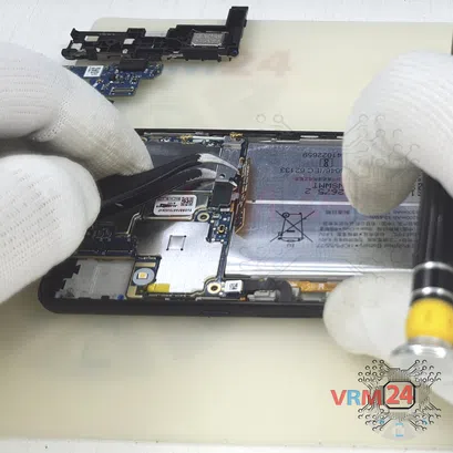 How to disassemble Sony Xperia L3, Step 12/5