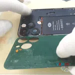 Como desmontar Fake iPhone 13 Pro ver.1 por si mesmo, Passo 3/5