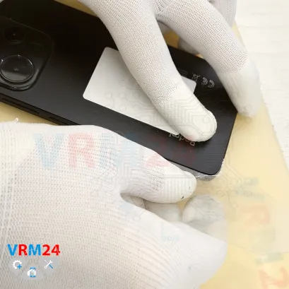 How to disassemble Xiaomi Redmi Note 14, Step 3/4