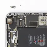 Cómo desmontar Apple iPhone 6, Paso 18/2