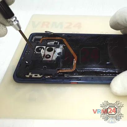 How to disassemble Huawei Mate 20X, Step 5/5