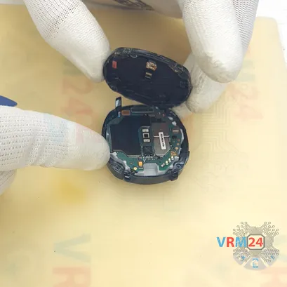 How to disassemble Samsung Gear Sport SM-R600, Step 5/4