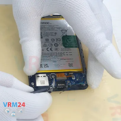 How to disassemble Realme 12, Step 9/3