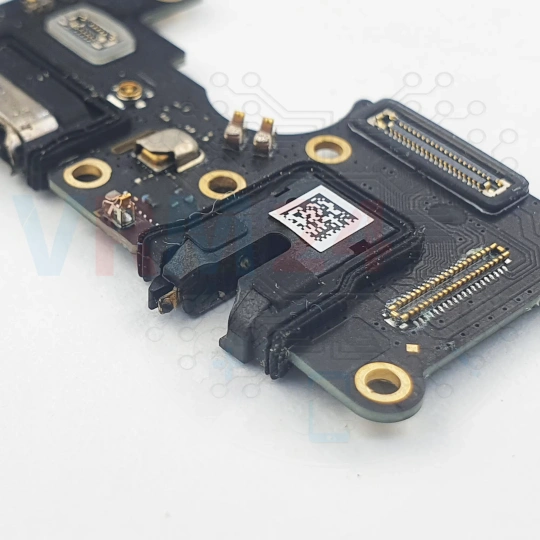 Headphone Port