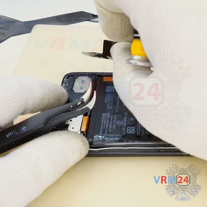 How to disassemble Huawei Honor View 20, Step 12/3