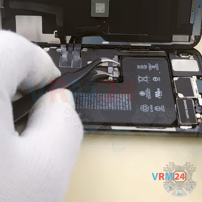 How to disassemble Apple iPhone 11 Pro, Step 5/4