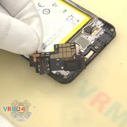 How to disassemble ZTE Blade V20 Smart, Step 13/4