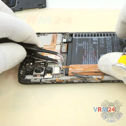 How to disassemble Xiaomi Poco M3, Step 8/3