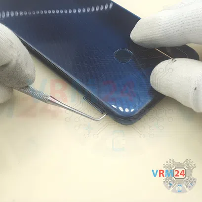 How to disassemble vivo Y17, Step 2/4