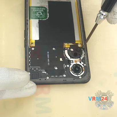 How to disassemble Oppo Reno8 T, Step 4/3