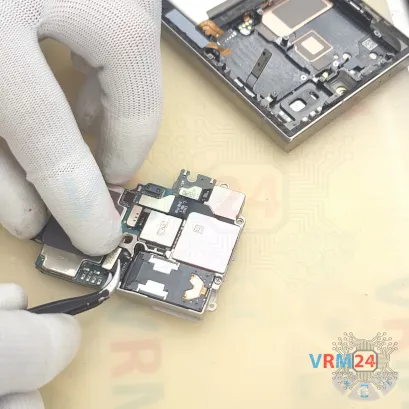 How to disassemble Samsung Galaxy S24 Ultra SM-S928, Step 19/3