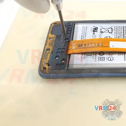 Como desmontar Samsung Galaxy M51 SM-M515 por si mesmo, Passo 4/4