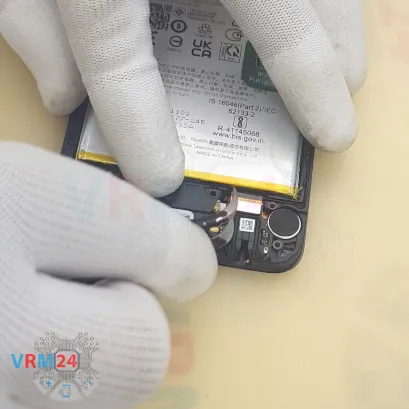 How to disassemble Realme C33, Step 11/2