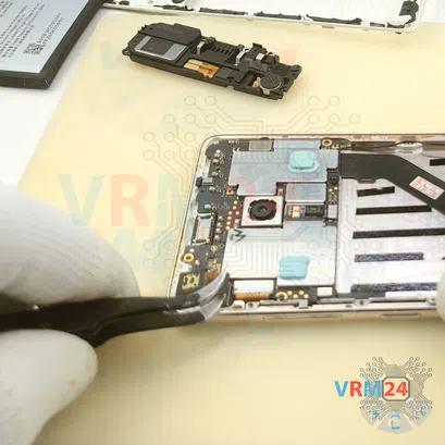 How to disassemble Lenovo ZUK Z2 Pro, Step 10/3