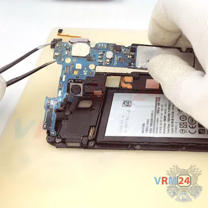 Cómo desmontar Samsung Galaxy A8 (2016) SM-A810S, Paso 11/3