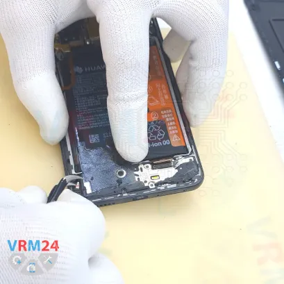 How to disassemble Huawei Nova 14 Pro, Step 14/2