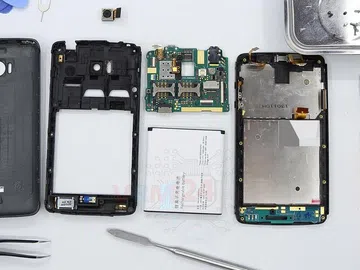 How to disassemble Philips Xenium W732