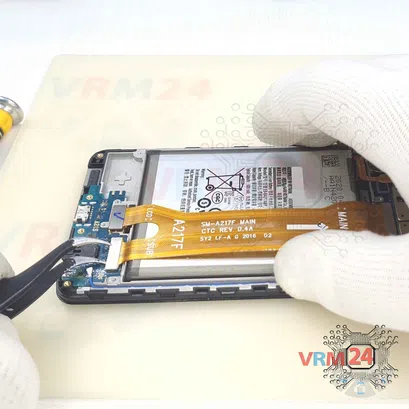 How to disassemble Samsung Galaxy A21s SM-A217, Step 8/3