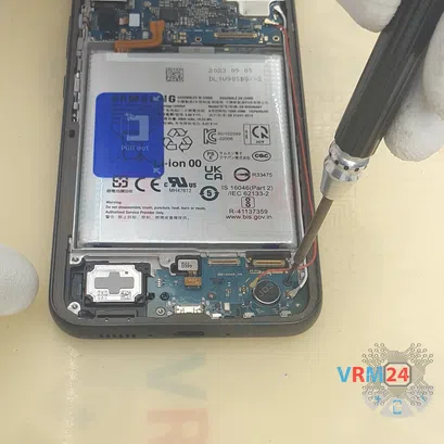 How to disassemble Samsung Galaxy A34 SM-A346, Step 11/3