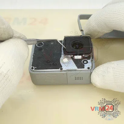 How to disassemble GoPro HERO7, Step 4/3