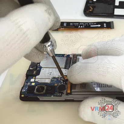 Cómo desmontar Samsung Galaxy A41 SM-A415, Paso 12/3