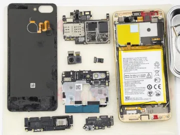 How to disassemble ZTE Blade V9