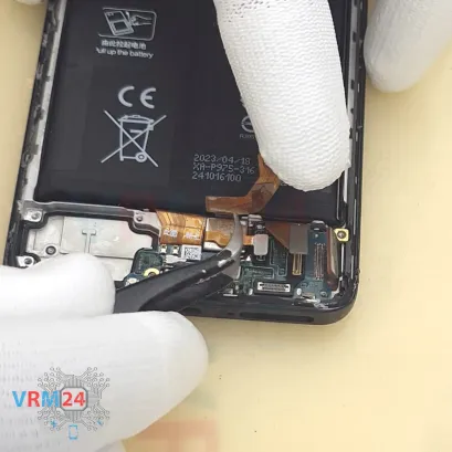 Cómo desmontar Realme 11 Pro Plus, Paso 10/2