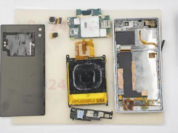 How to disassemble Sony Xperia Z3v