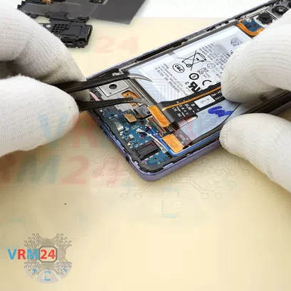 Как разобрать Samsung Galaxy A52 SM-A525, Шаг 11/2