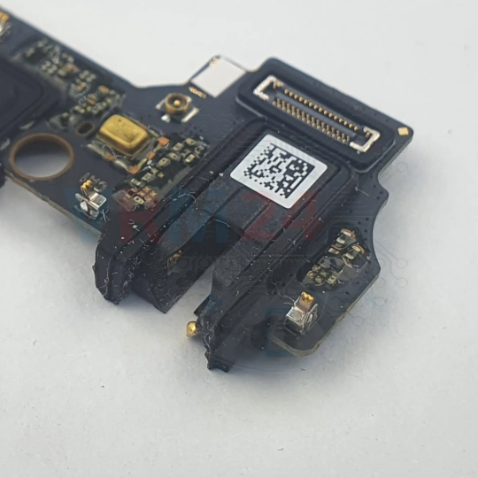 Headphone Port