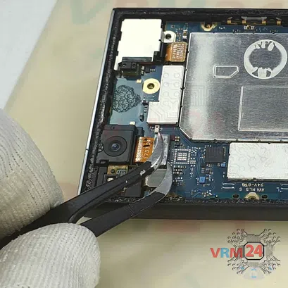 How to disassemble Sony Xperia XZ1 Compact, Step 10/3