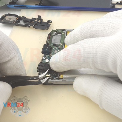 How to disassemble vivo Y20, Step 11/2