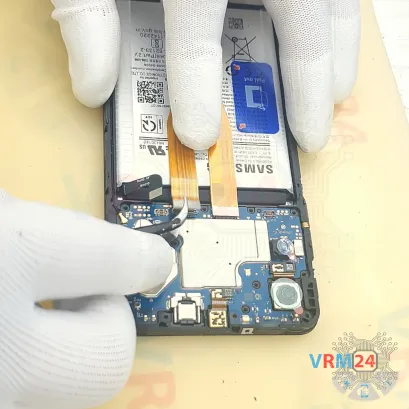 How to disassemble Samsung Galaxy A06 SM-A065, Step 12/2